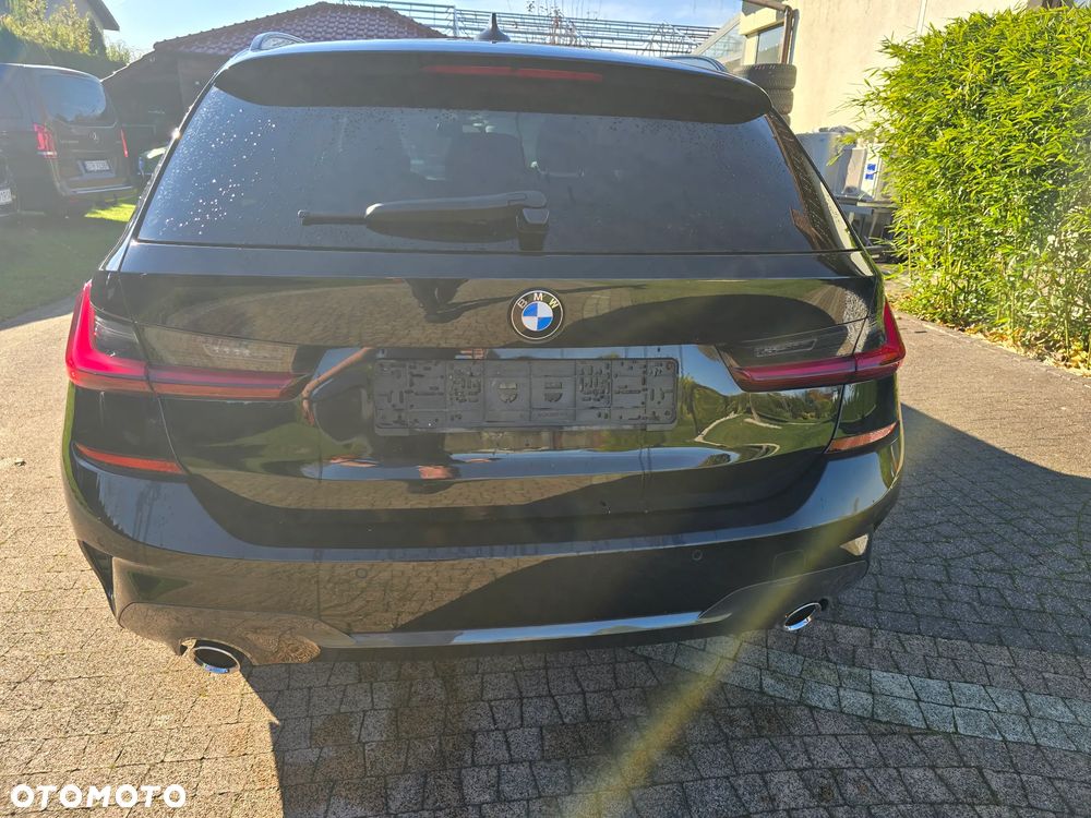 BMW Seria 3 320d M Sport - 14