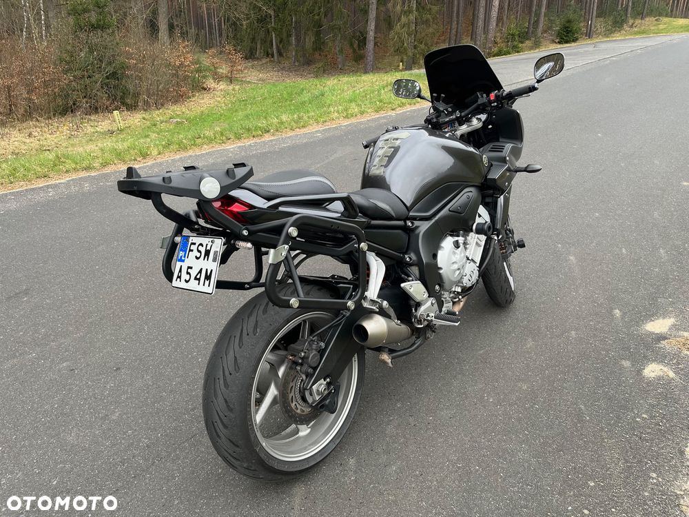 Yamaha FZ - 9