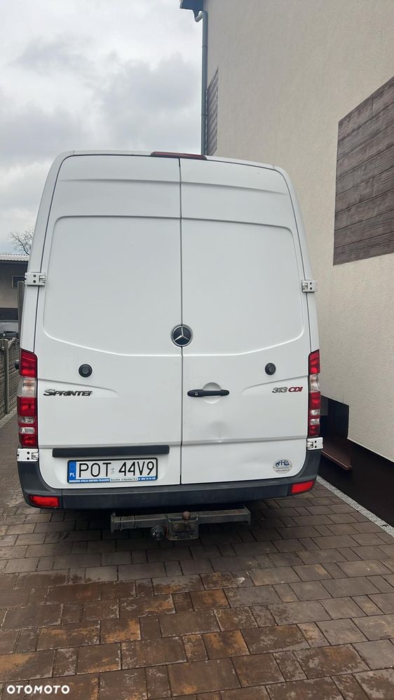 Mercedes-Benz Sprinter - 10