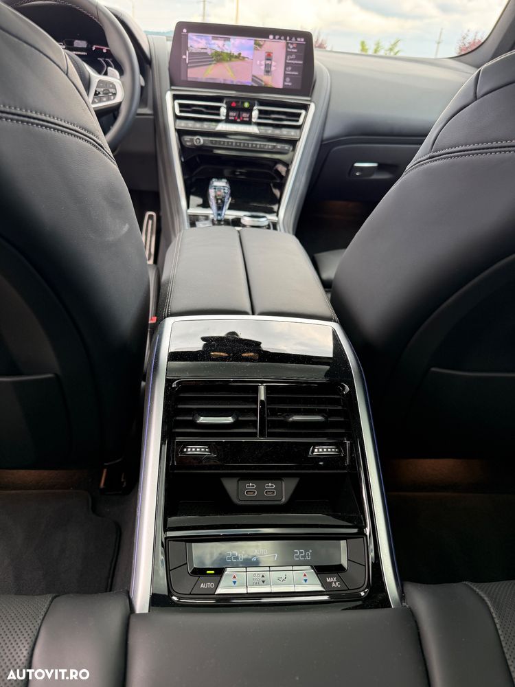 BMW M8 M850i xDrive AT - 12