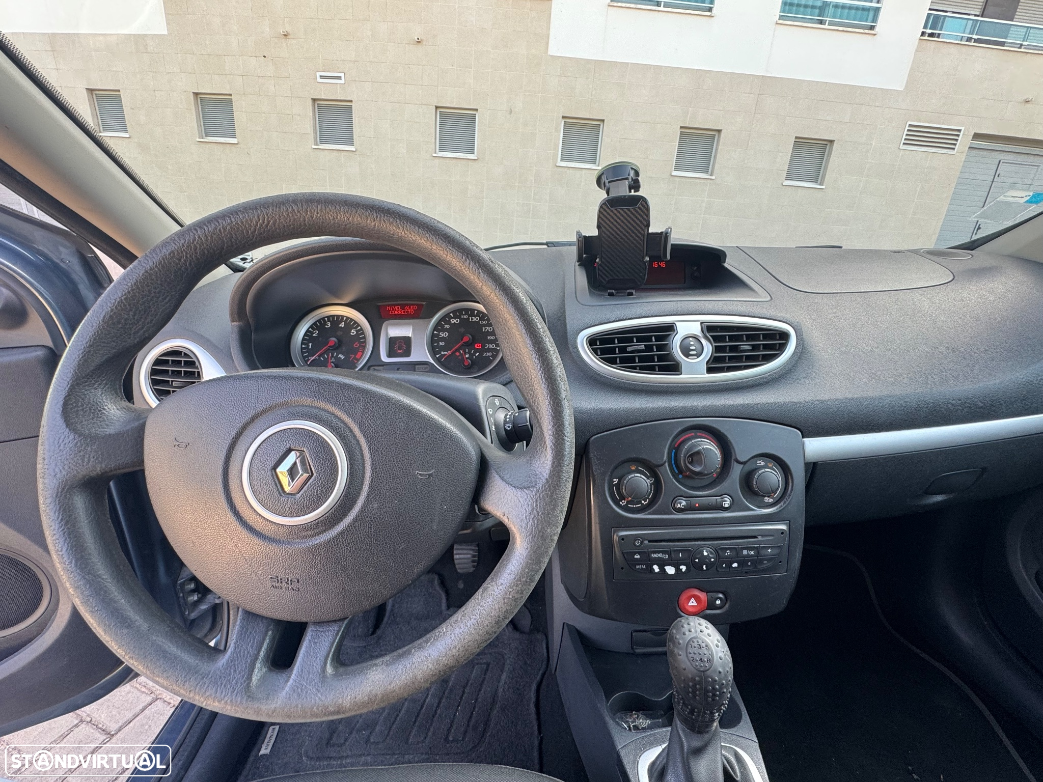 Renault Clio 1.2 16V Confort - 6