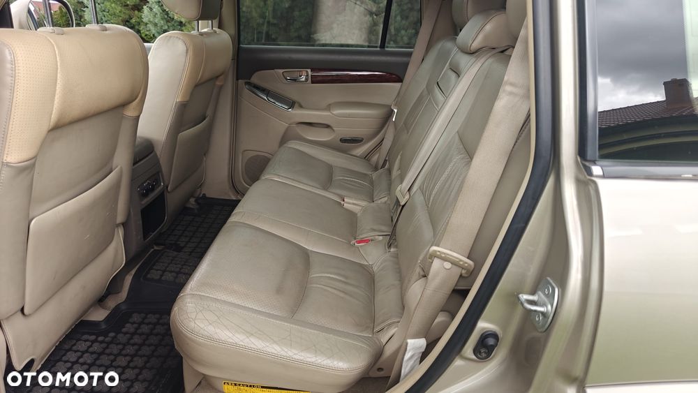 Toyota Land Cruiser - 14