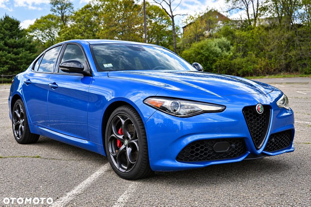 Alfa Romeo Giulia 2.0 Turbo 16V AT8-Q4 Ti - 1