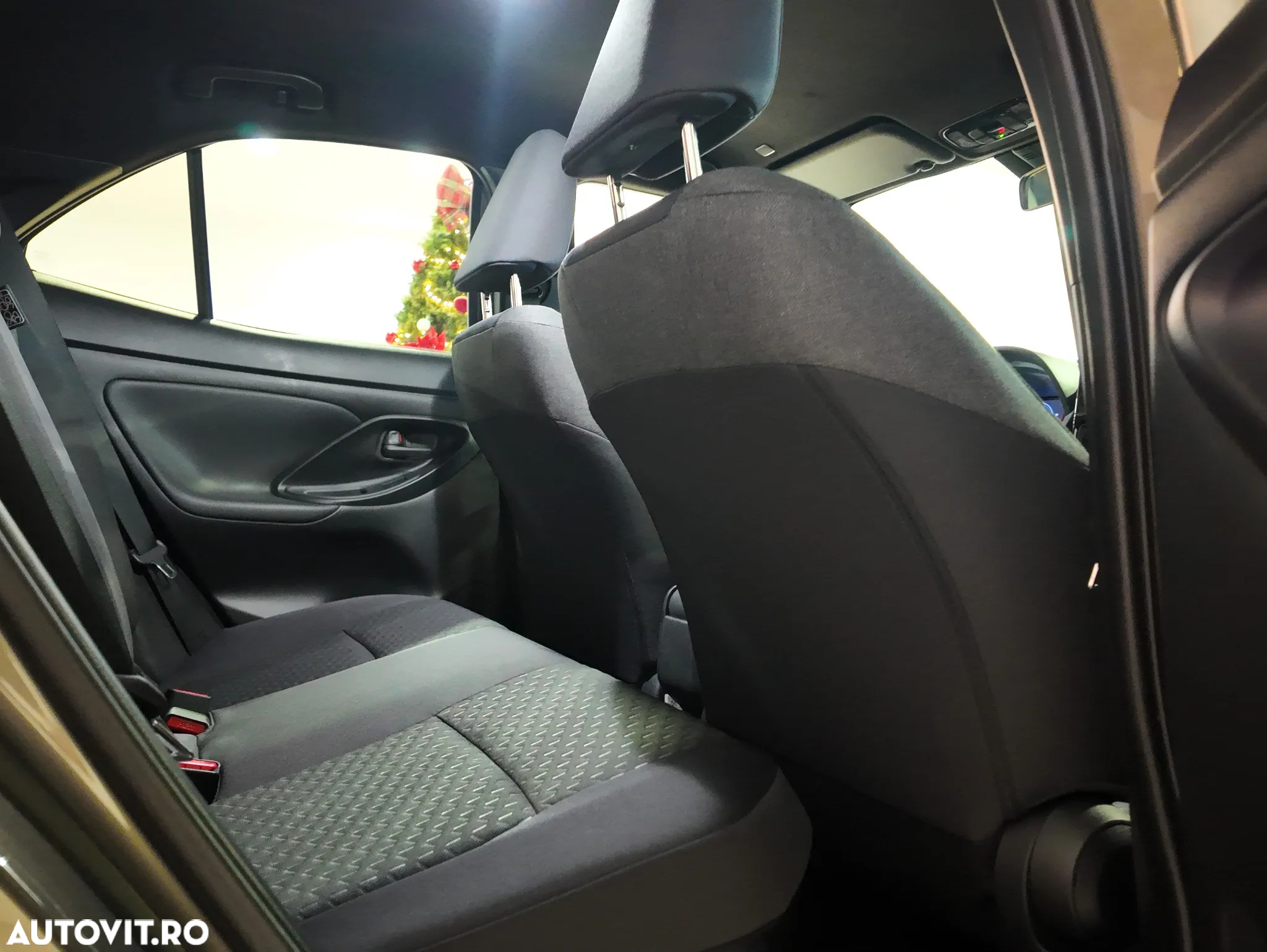 Toyota Yaris Cross 1.5 VVT-i HSD 4x2 Dynamic - 20