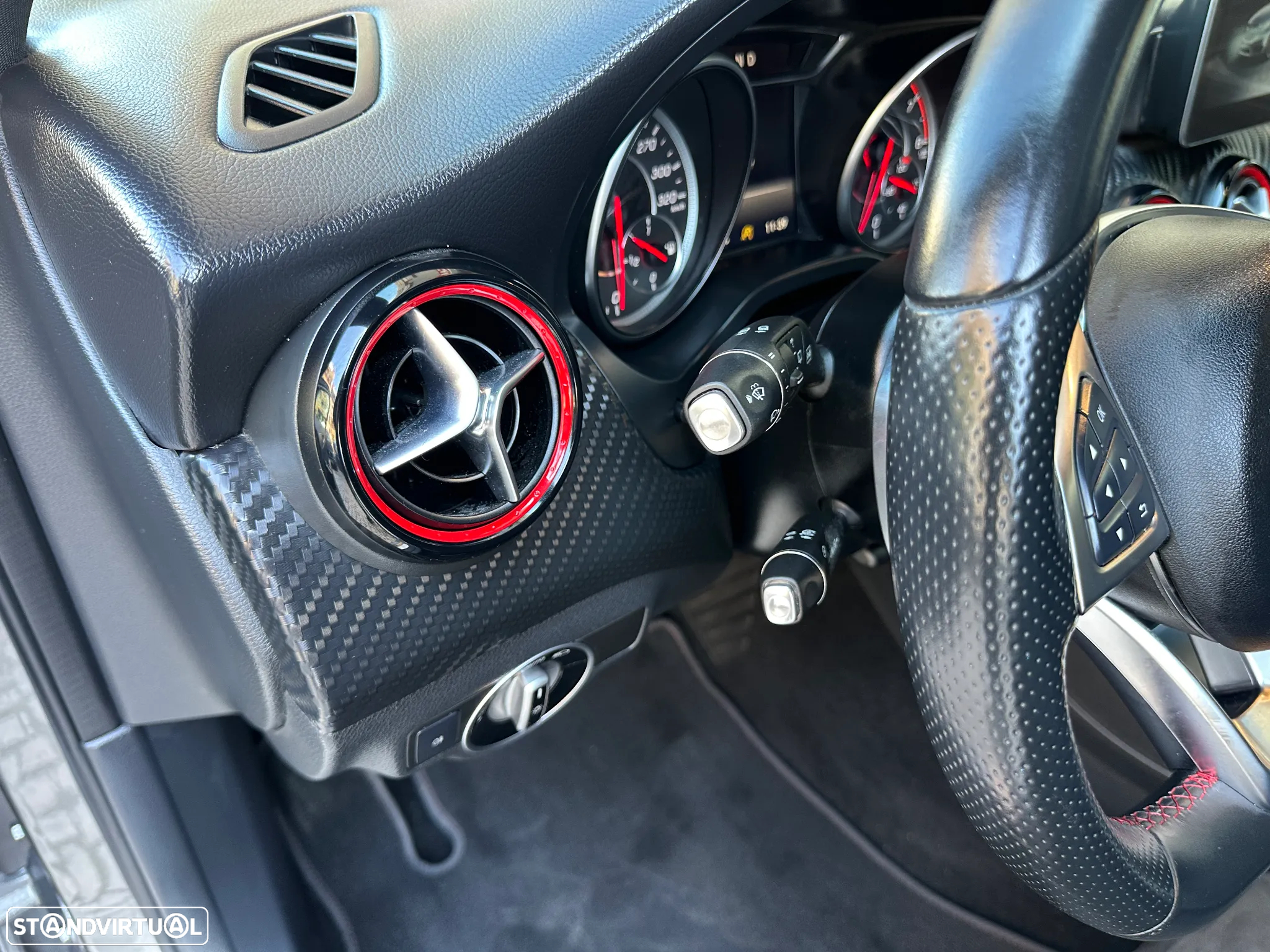Mercedes-Benz A 45 AMG 4Matic Speedshift 7G-DCT - 54