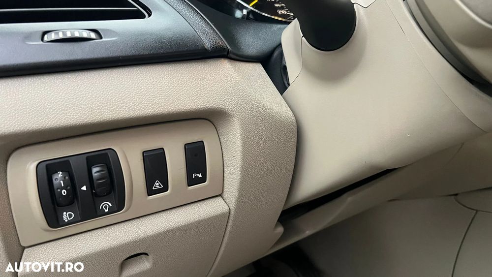 Renault Fluence - 18