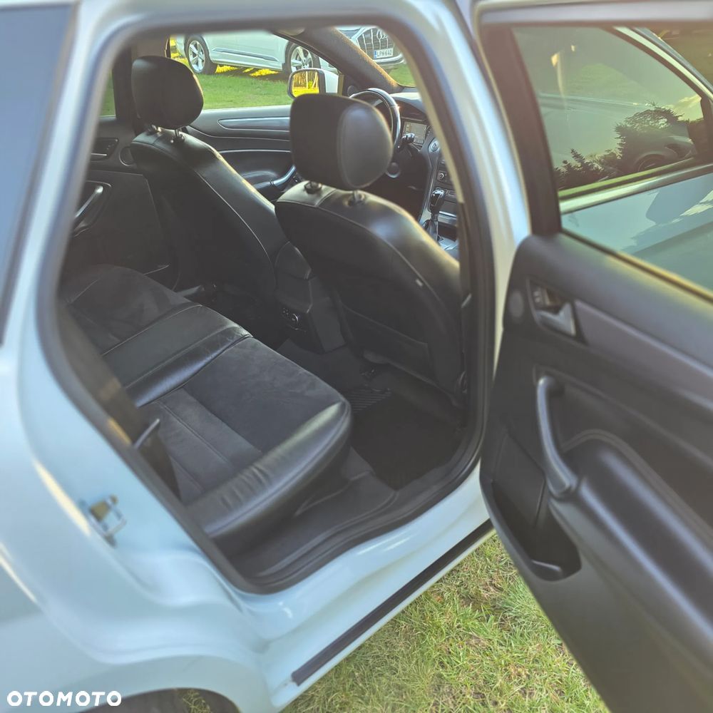 Ford Mondeo 2.0 TDCi ECOnetic Business Edition - 18