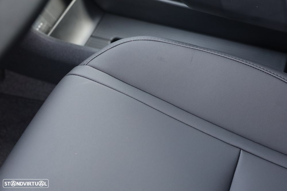 Volvo EX30 69 kWh Single Motor Extended Range Black Edition - 13