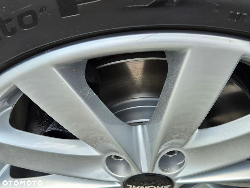 Volkswagen Golf 2.0 TDI DPF Highline - 19
