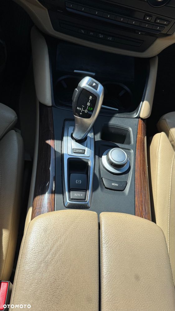 BMW X6 50i xDrive - 17
