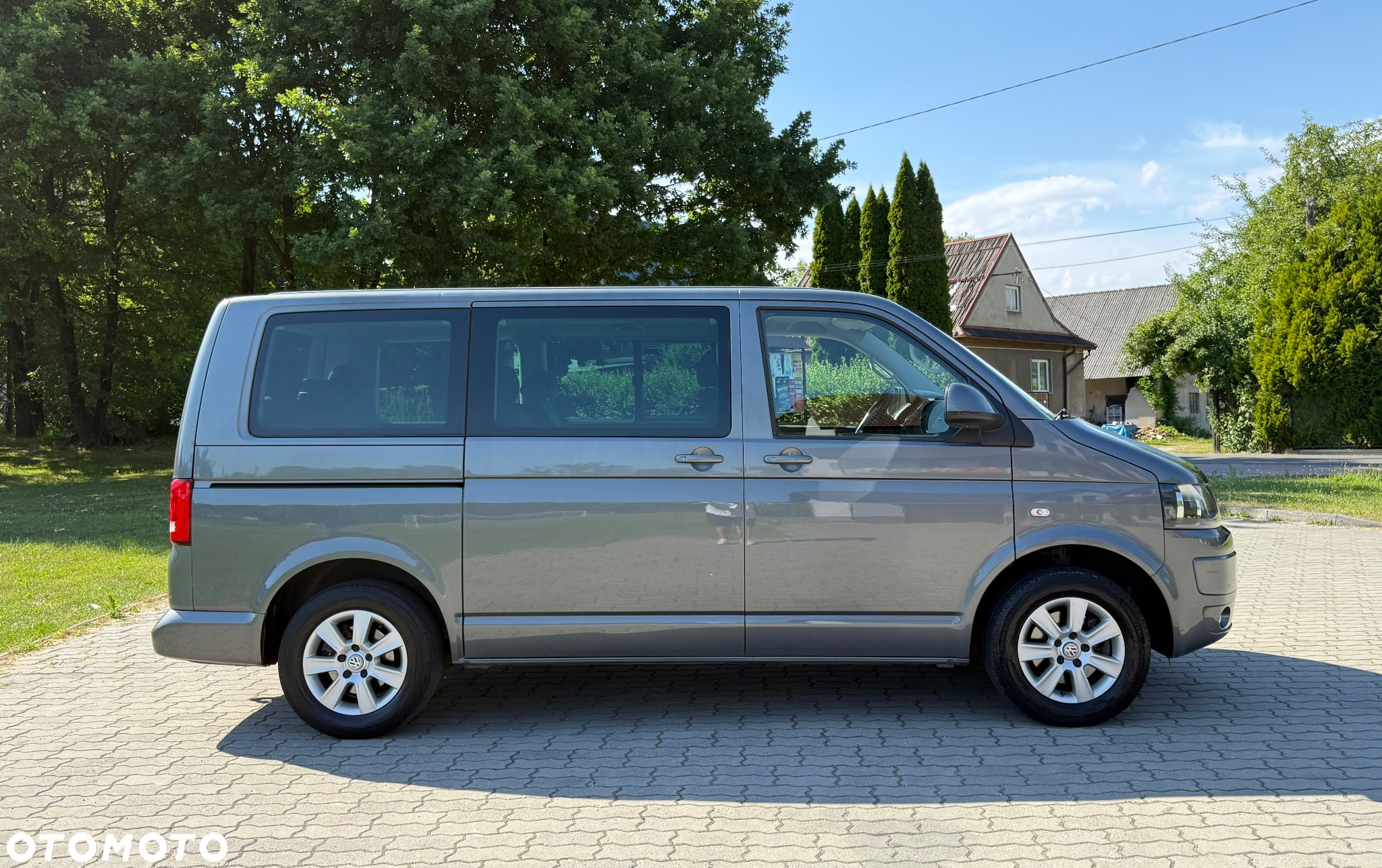 Volkswagen Multivan TDI L1 BlueMotion - 12