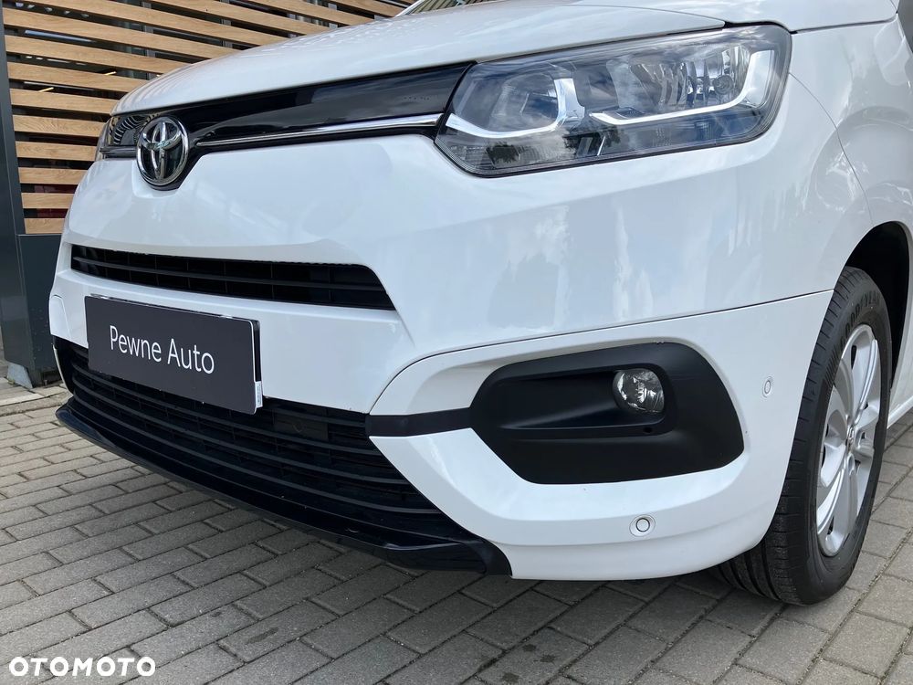 Toyota Proace City Verso 1.2 Turbo L1 Team Deutschland - 14