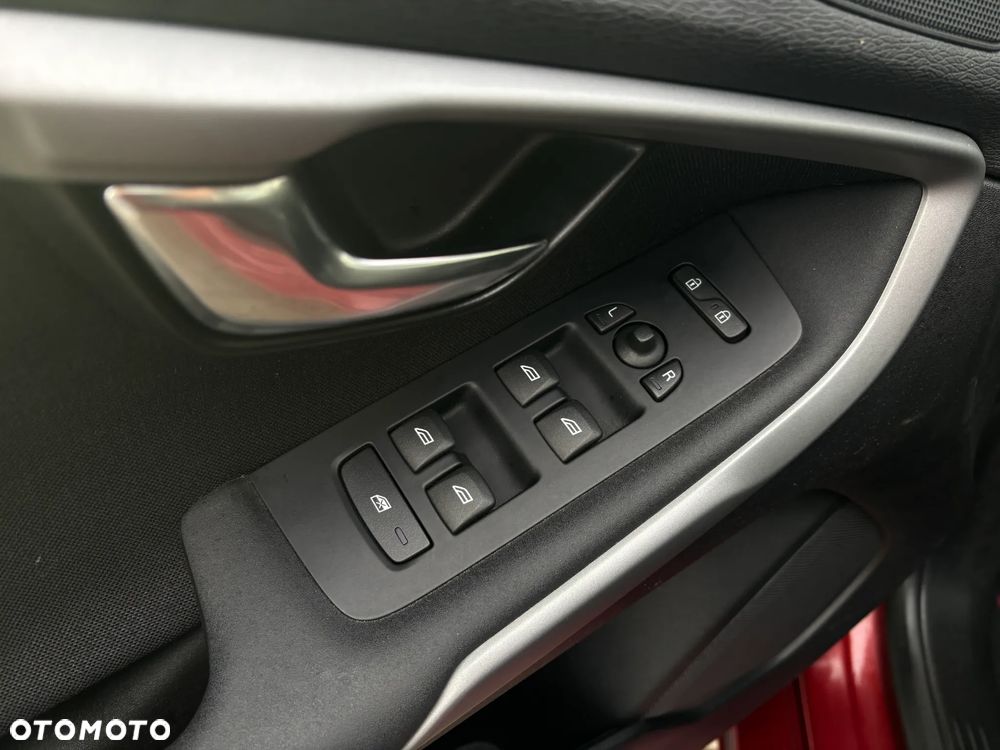 Volvo V40 T3 Kinetic - 15