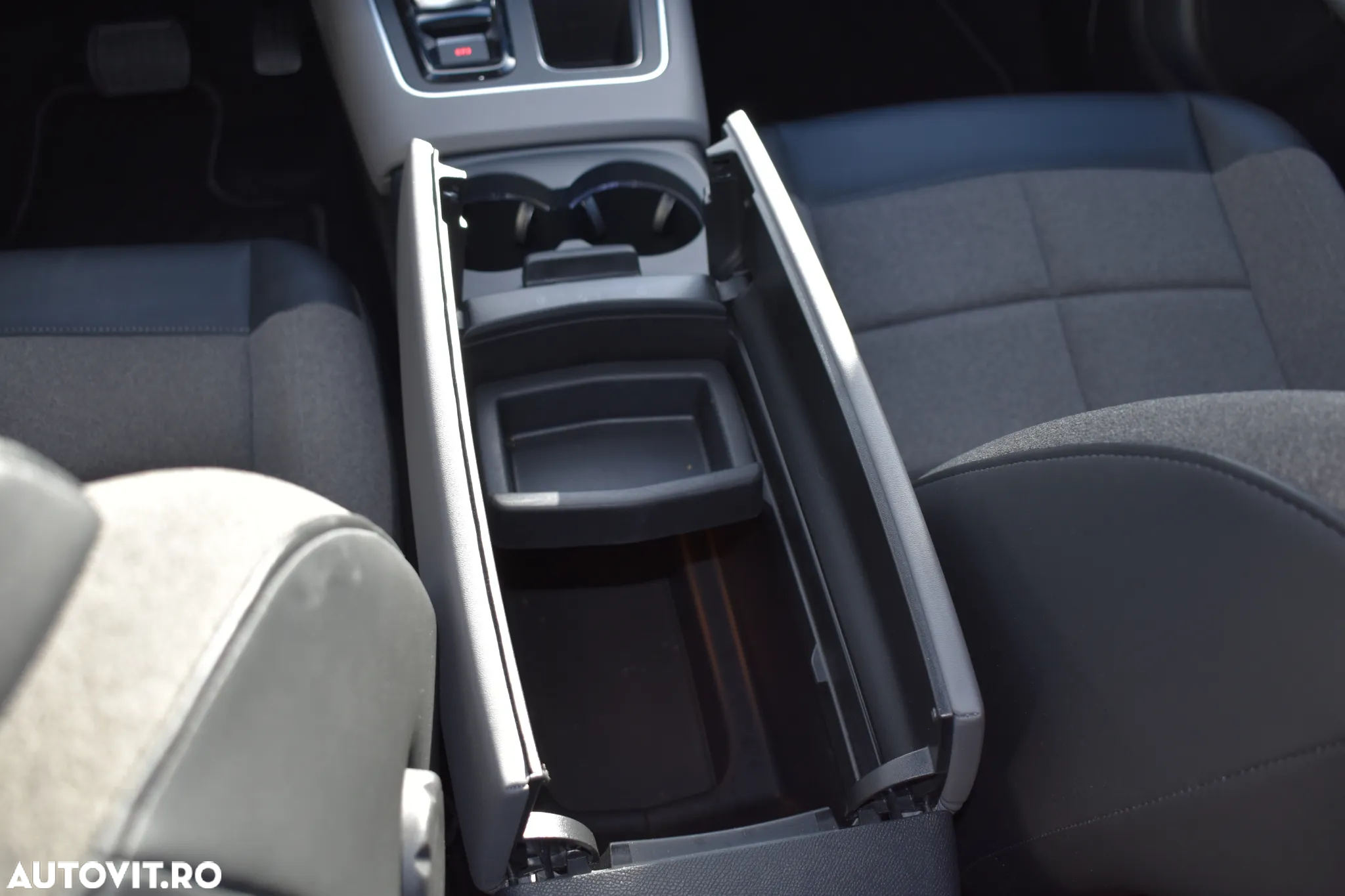 Citroën C5 Aircross 1.6 PHeV FWD 225 EAT8 Shine - 40