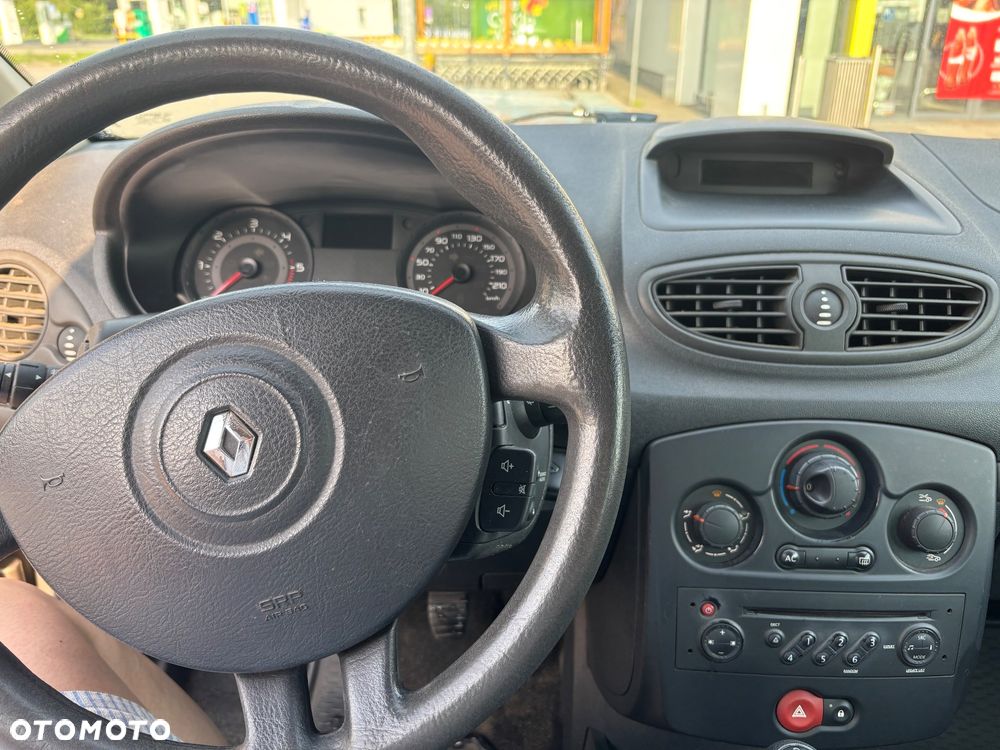 Renault Clio 1.5 dCi Authentique - 7