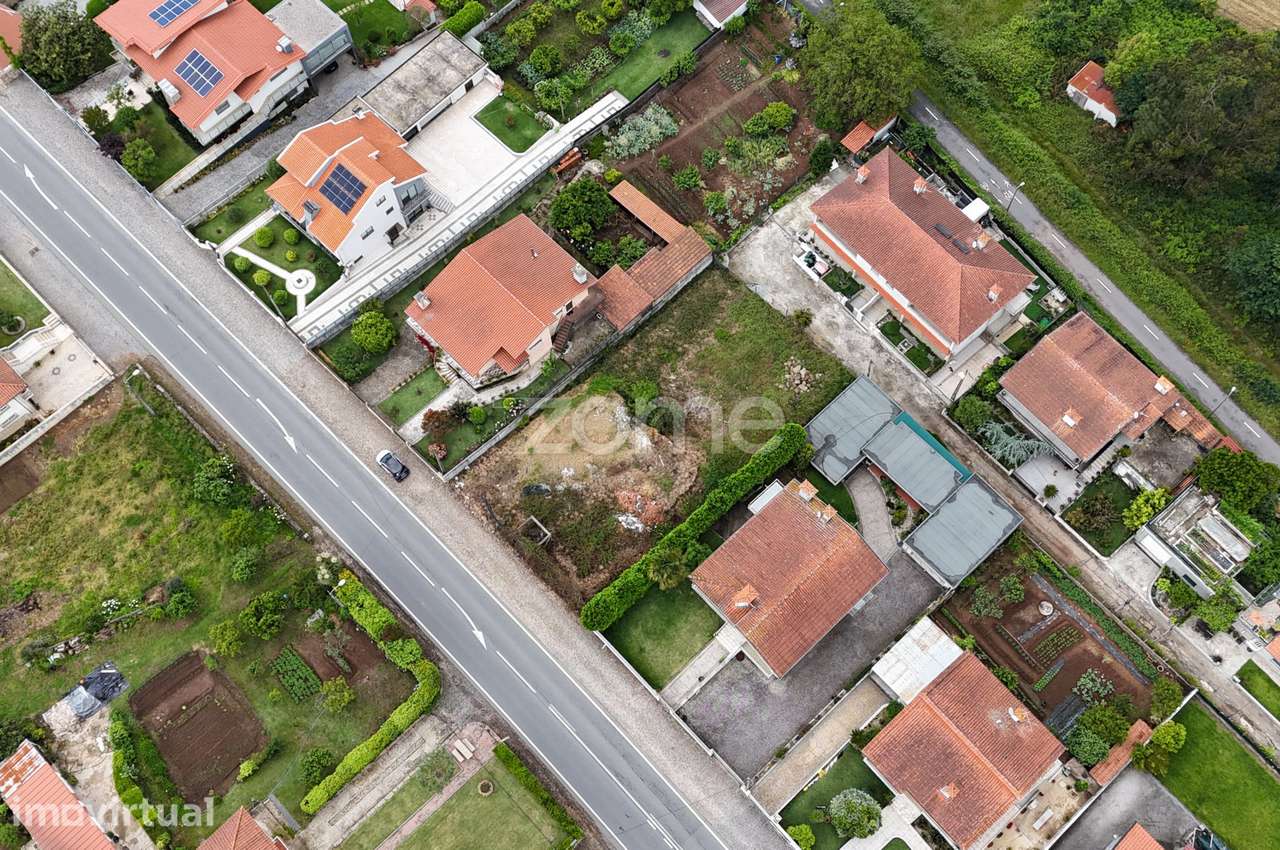 Terreno em Vila Nova de Famalicão com 790m2 - Grande imagem: 3/19