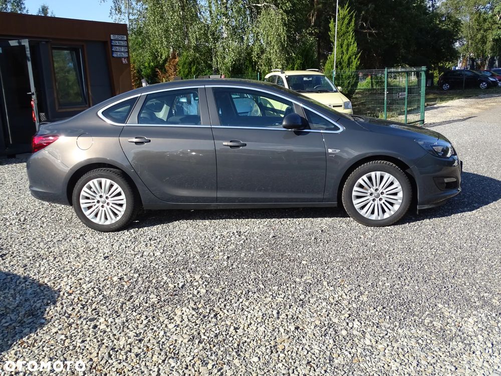 Opel Astra 1.4 Turbo ENERGY - 11
