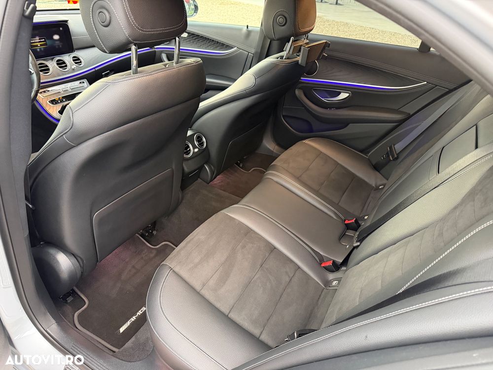 Mercedes-Benz E 300 de 4Matic 9G-TRONIC AMG Line - 16