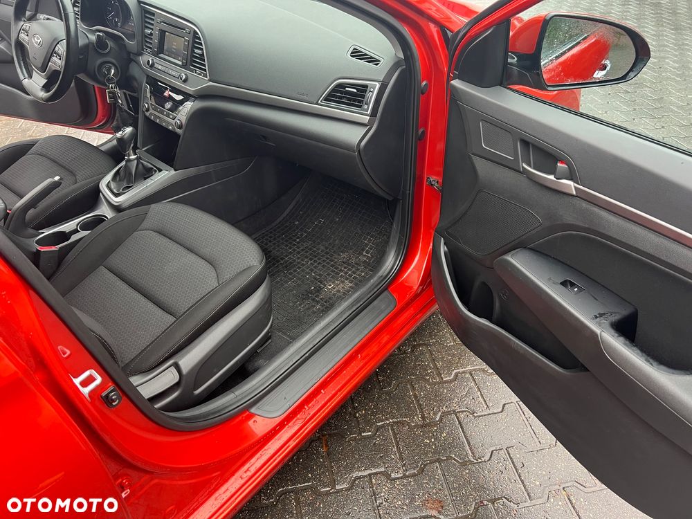 Hyundai Elantra 1.6 CRDi Style - 14
