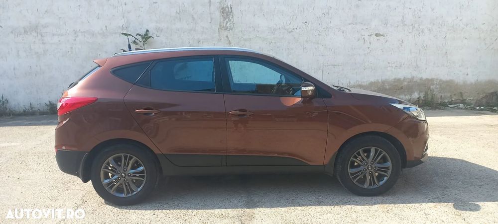 Hyundai ix35 2.0 CRDI 4WD Premium - 2