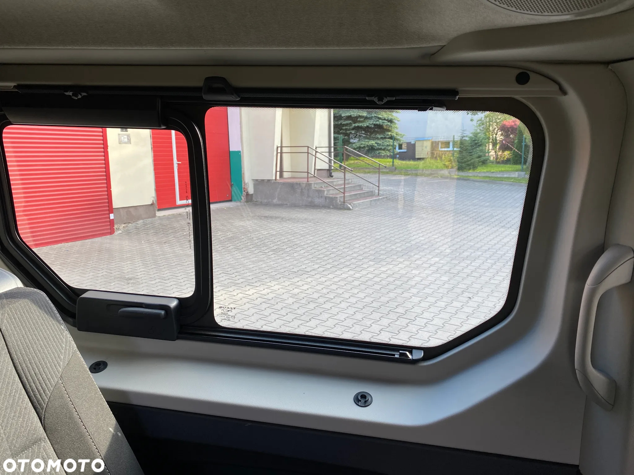 Renault Trafic 2.0 Doka 6 Osobowa Samochód Ciężarowy N1 Rejestracja 11.2021r - 16