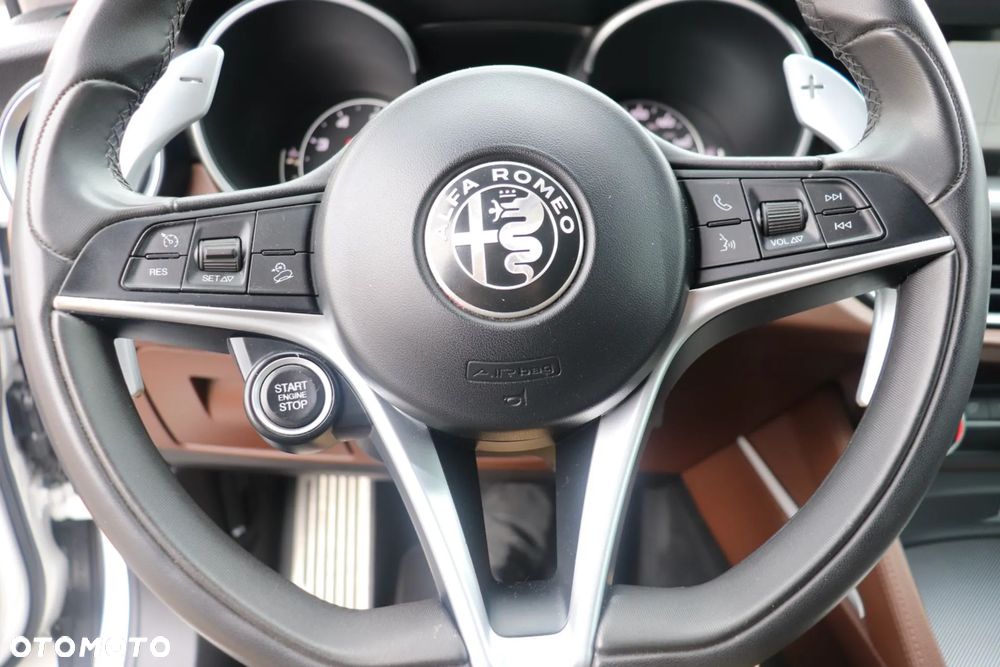 Alfa Romeo Stelvio 2.0 Turbo Veloce TI Q4 - 28