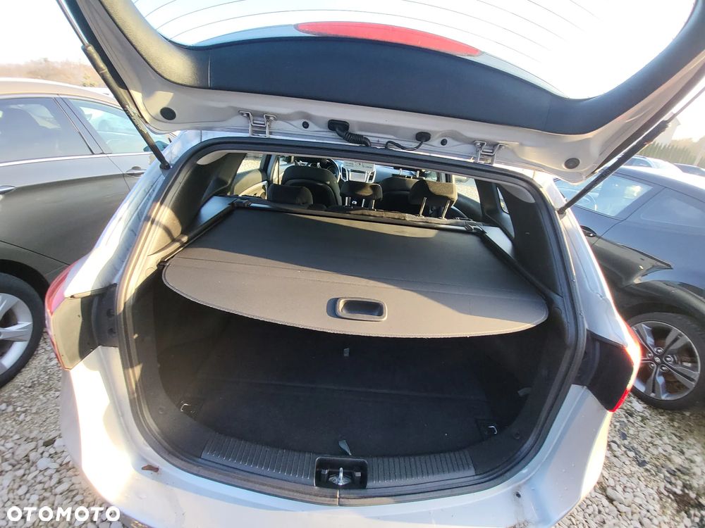 Hyundai i30 blue Kombi 1.6 CRDi Premium - 35