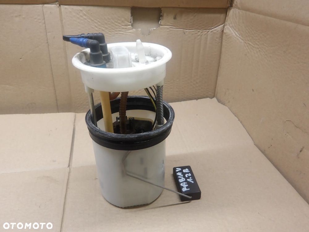 SKODA FABIA II LIFT KOMBI 10-14 1.2B POMPKA PALIWA 6R0919051F - 2