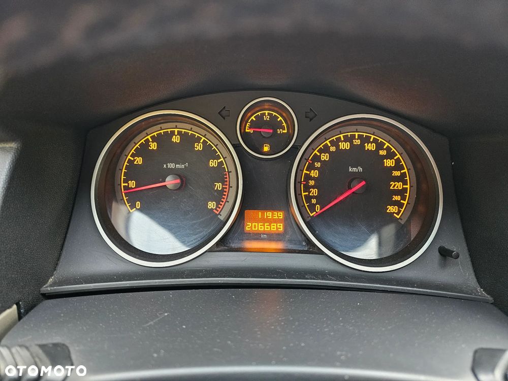 Opel Astra 1.6 Design Edition - 23