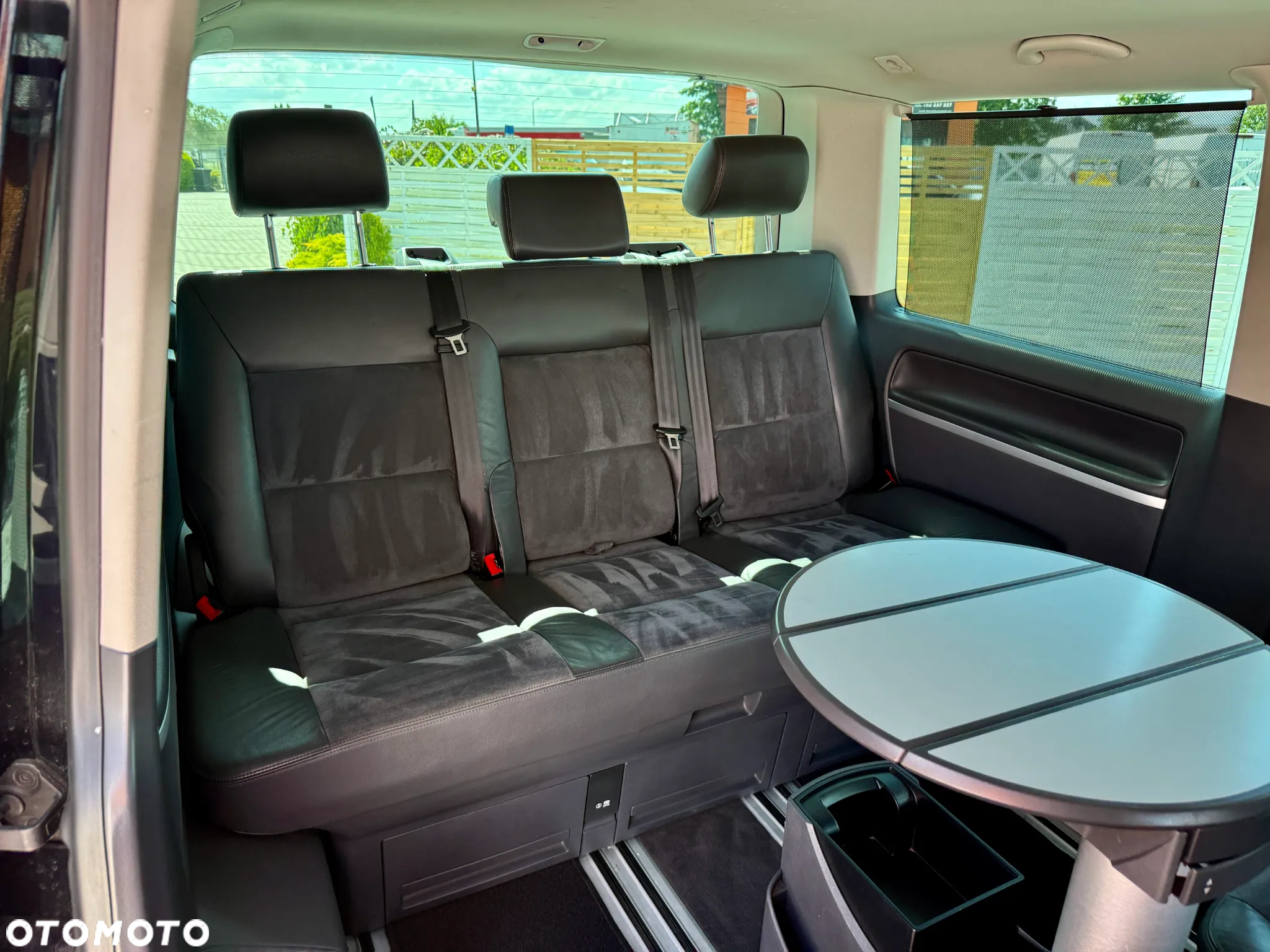 Volkswagen Multivan - 19