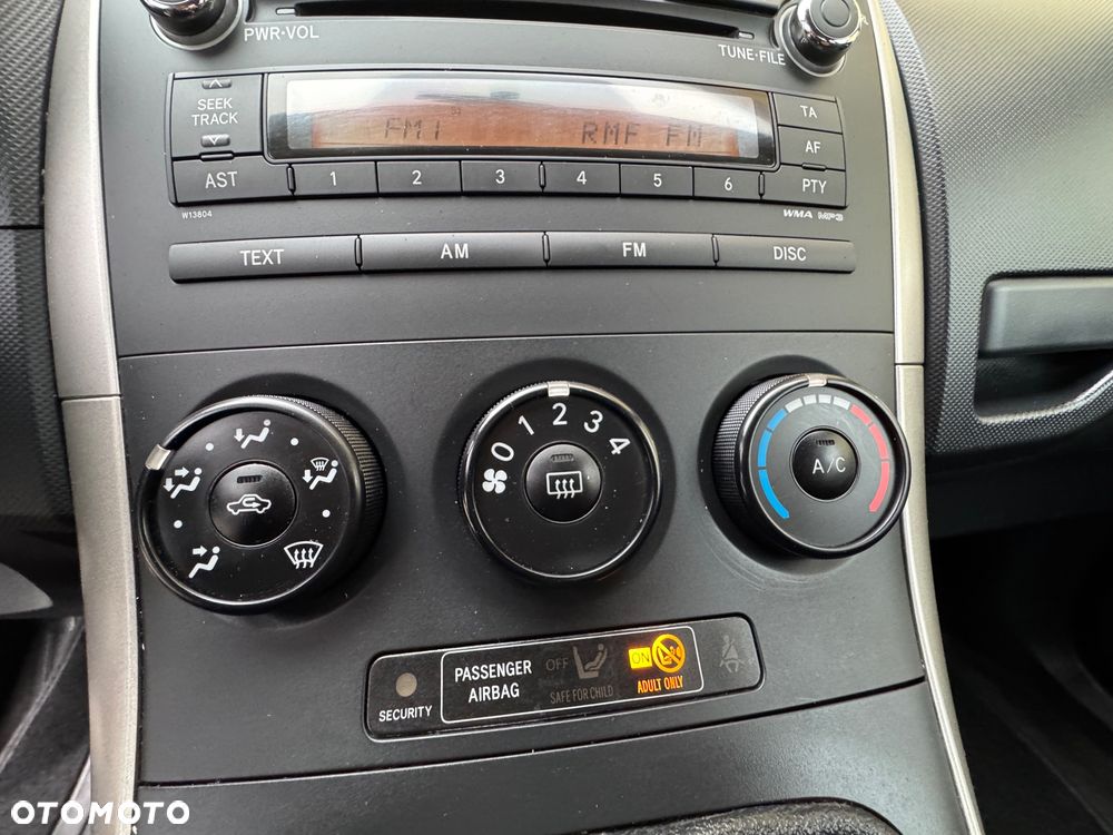 Toyota Auris 1.4 D-4D - 12