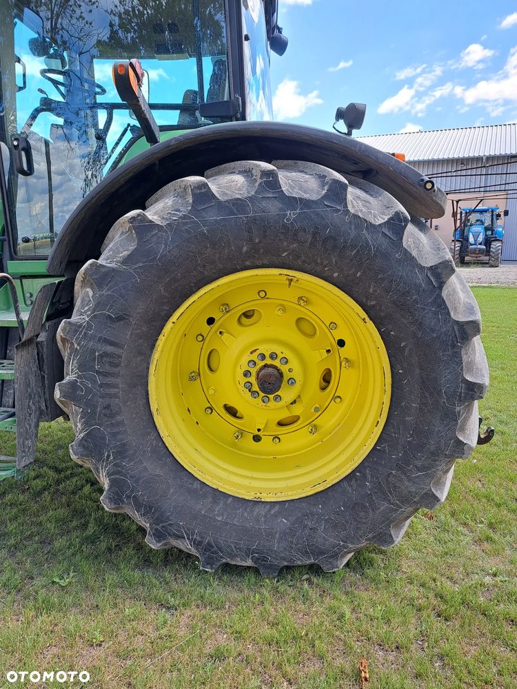 John Deere 8230 - 11