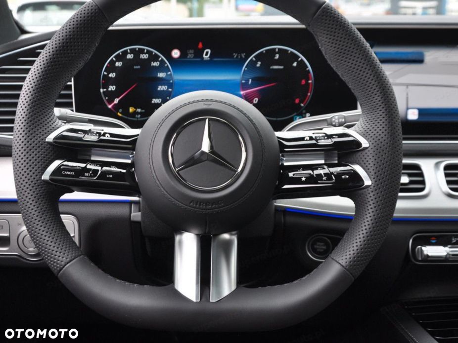 Mercedes-Benz GLE - 11