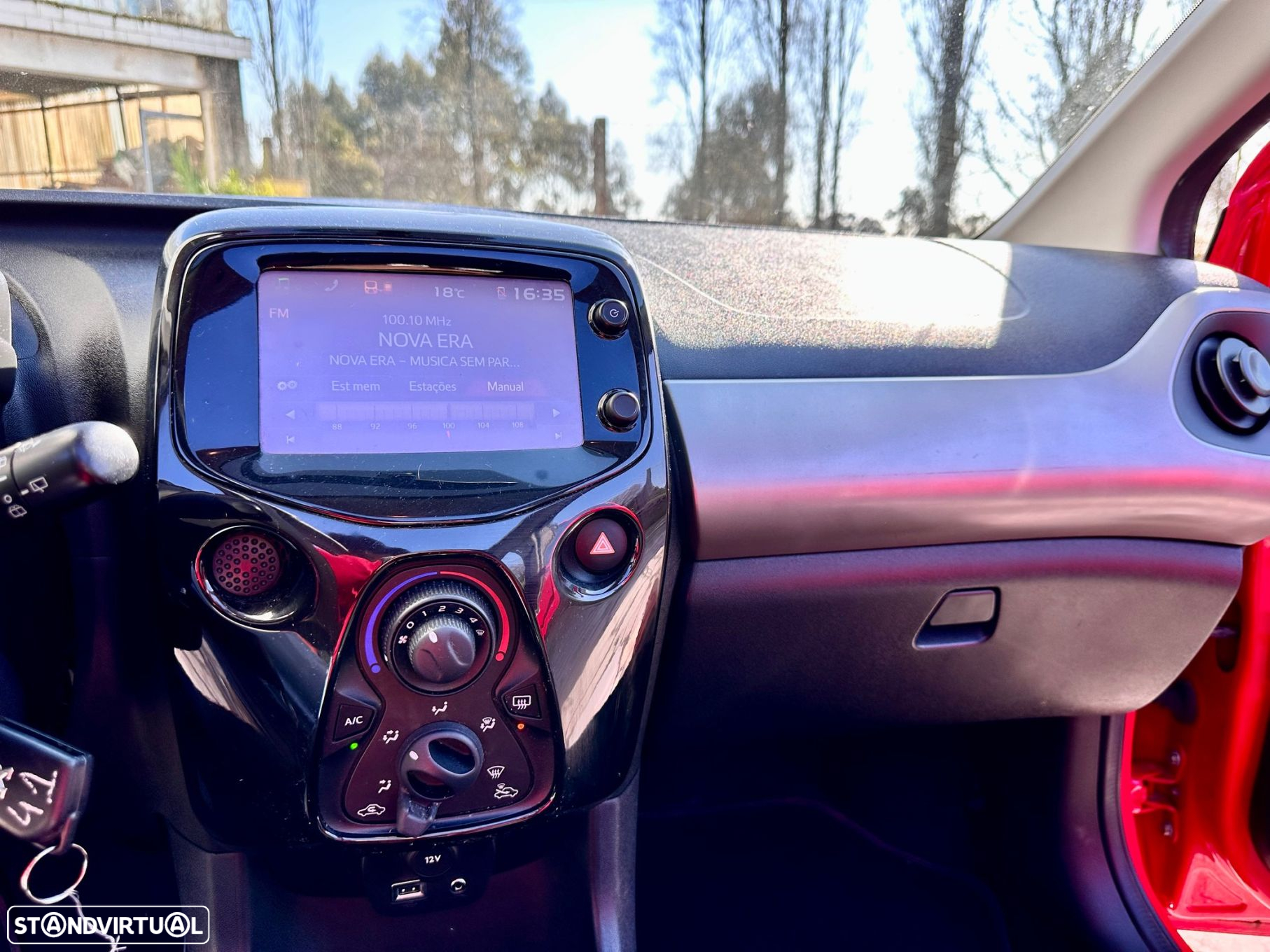 Peugeot 108 Top! 1.2 VTi Allure - 15