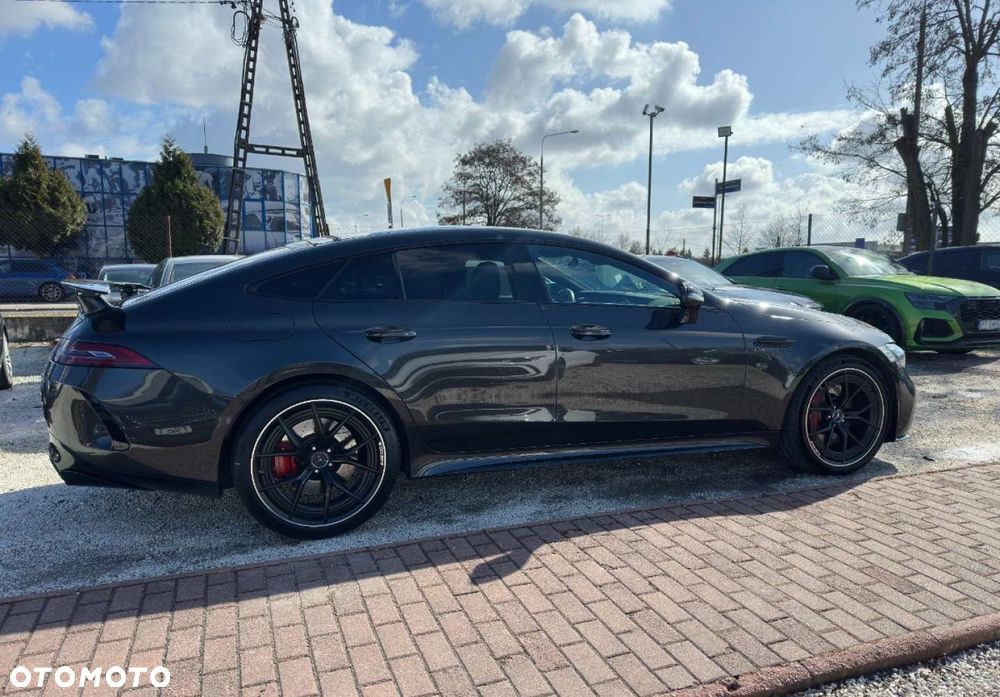 Mercedes-Benz AMG GT - 4