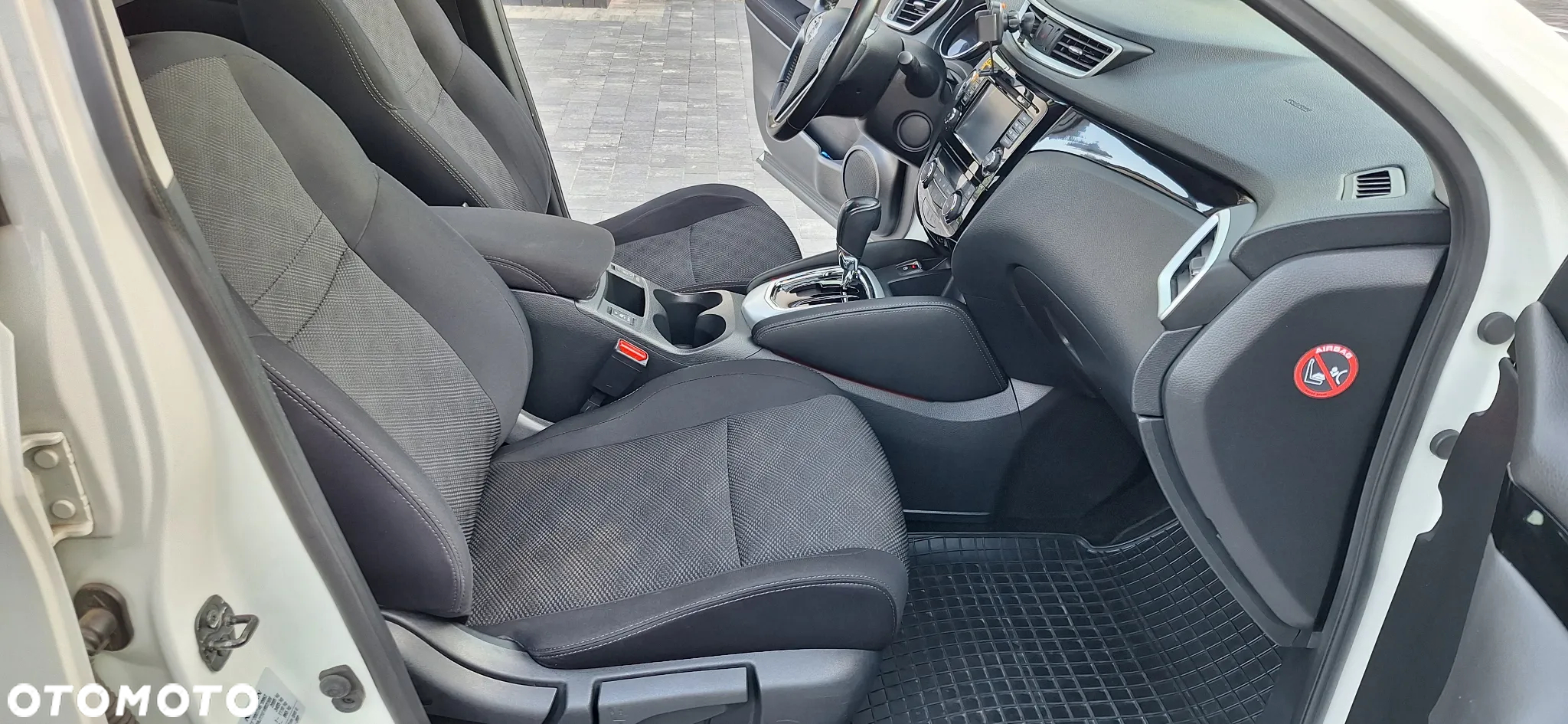Nissan Qashqai 1.6 DCi N-Connecta Xtronic EU6 - 10