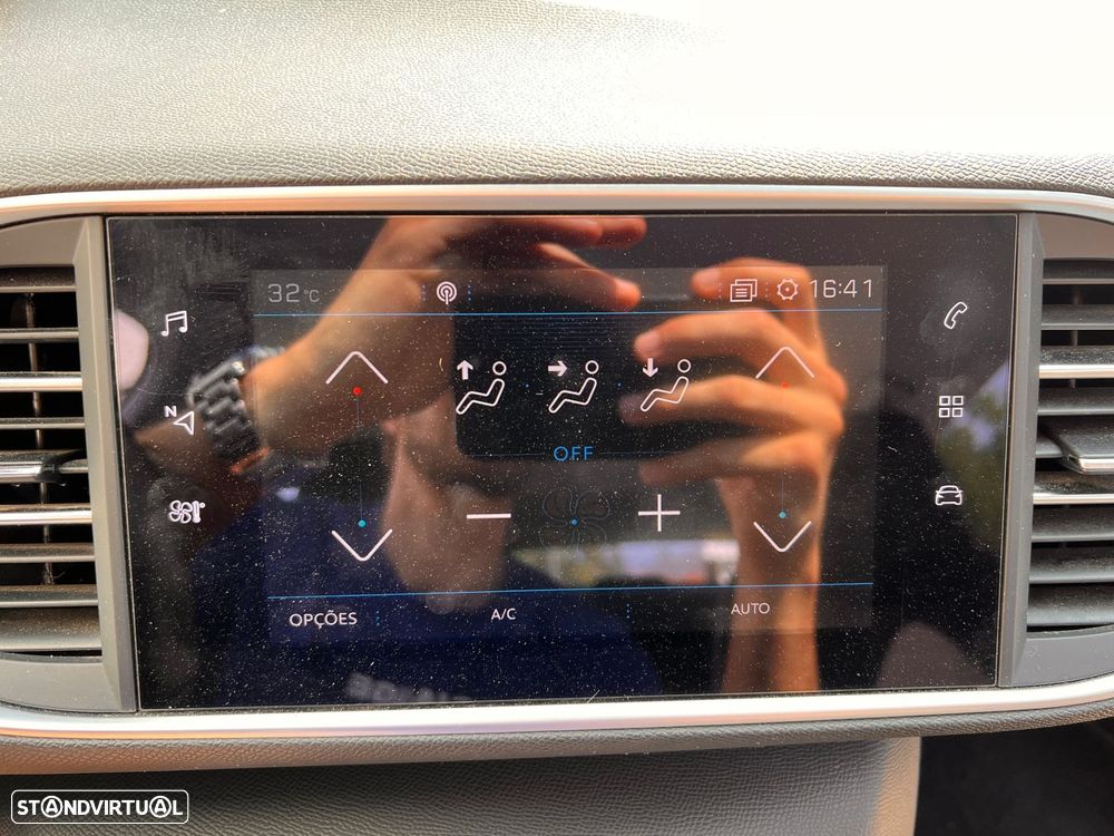 Peugeot 308 1.2 PureTech Allure - 43