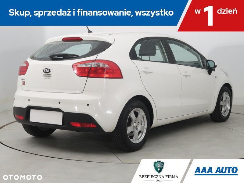 Kia Rio - 7