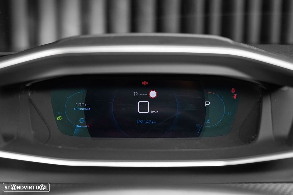 Peugeot 2008 1.5 BlueHDi Allure EAT8 - 15