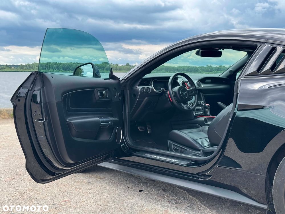 Ford Mustang 5.0 V8 GT - 4