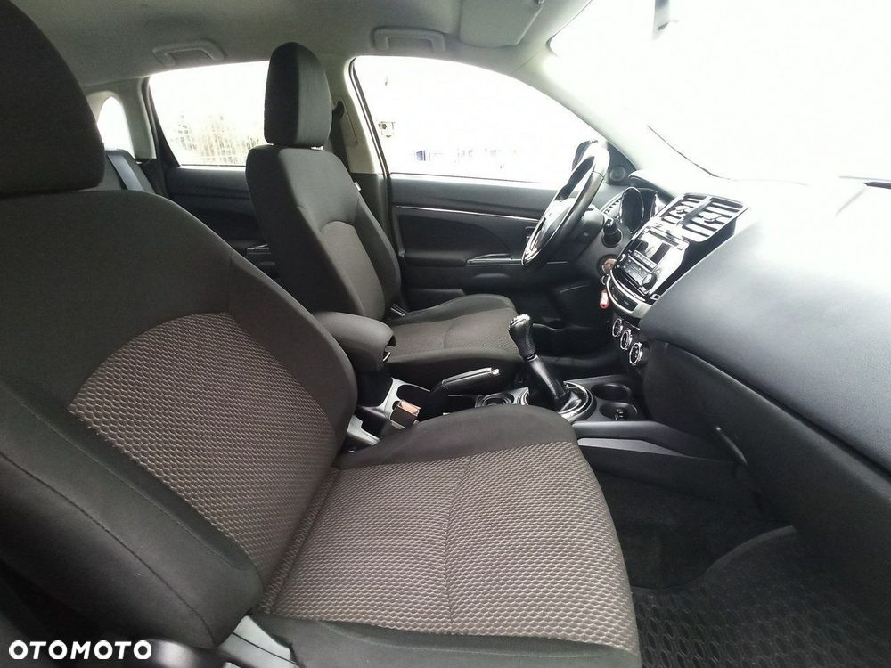 Mitsubishi ASX - 11