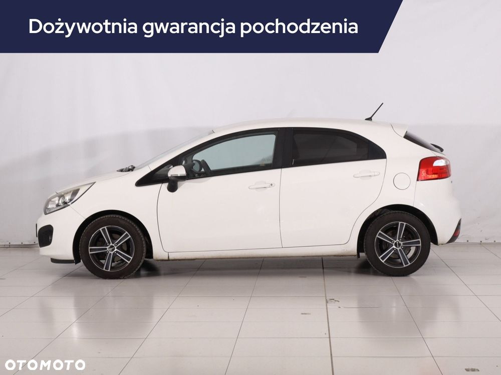 Kia Rio - 4