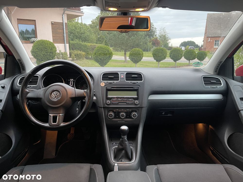 Volkswagen Golf - 6