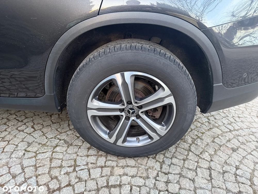 Mercedes-Benz GLC - 22