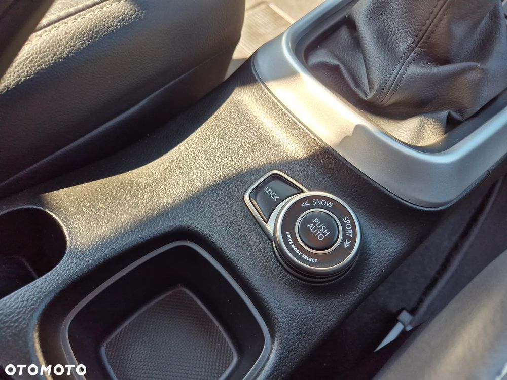 Suzuki SX4 S-Cross 1.4 T Premium 4WD - 32