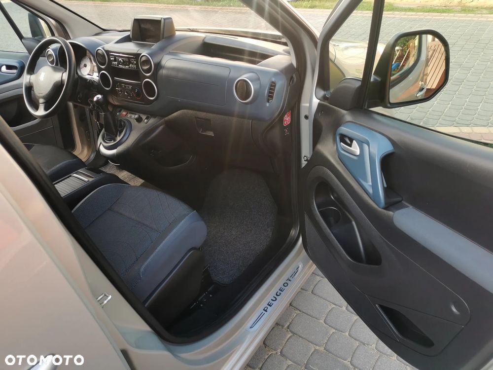 Peugeot Partner 110 Family - 25