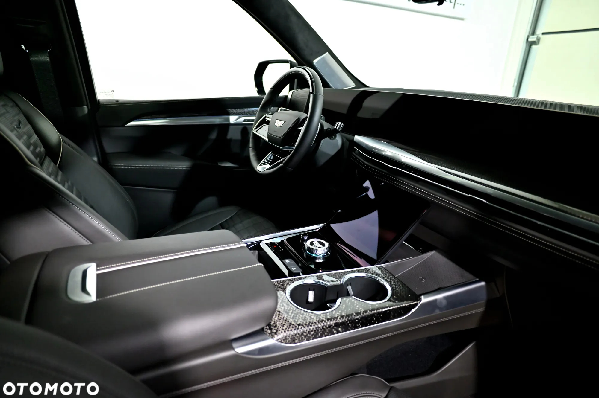 Cadillac Escalade - 15