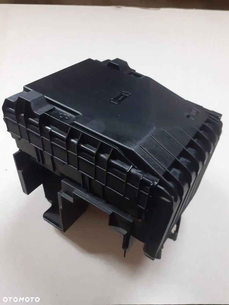 OBUDOWA POKRYWA PODSTAWA BEZPIECZNIKÓW SEAT ALTEA VW GOLF V PASSAT B6 AUDI A3 8P SKODA OCTAVIA II SEAT LEON II 1K0937132F 1K0907361B - 1