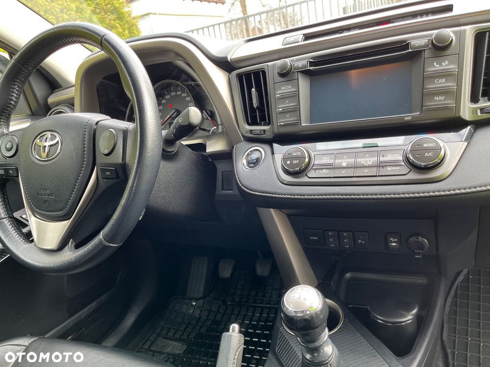 Toyota RAV4 2.0 D-4D 4x4 - 12