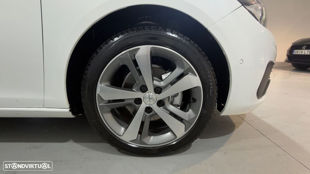 Peugeot 308 PureTech 130 GPF EAT8 Stop & Start Tech Edition - 7
